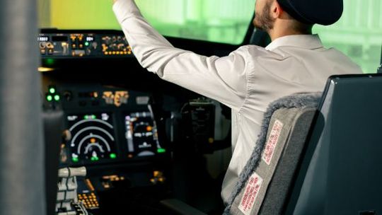 Wpływ symulacji pogody na efektywność szkolenia pilotów