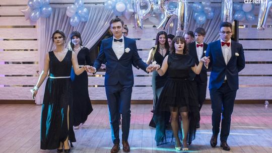 Wspominamy studniówki 2020. Montessori