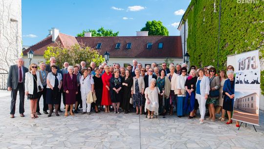 Wspomnień czar. Absolwenci Chałubińskiego świętowali 50-lecie matury