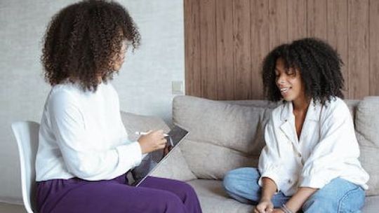 Wybierz obuwie medyczne i zadbaj o zdrowie w pracy