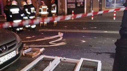 Wybuch butli z gazem w Grójcu. 71-latka z poparzeniami w szpitalu 