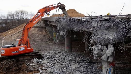 Wyburzają wiadukt przy ulicy Żółkiewskiego