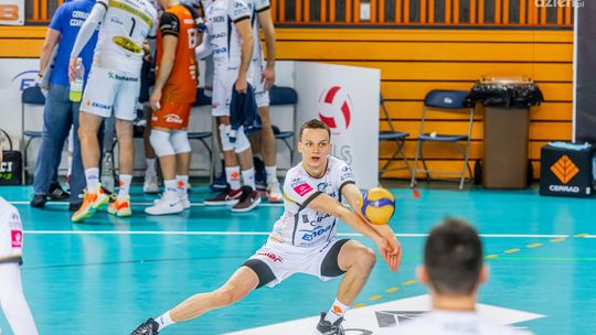 Wychowanek Jakub Sadkowski zostaje w Cerradzie Enei Czarnych