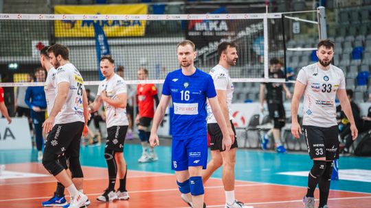 Wychowanek Paweł Filipowicz zostaje w Czarnych na sezon 2025/26