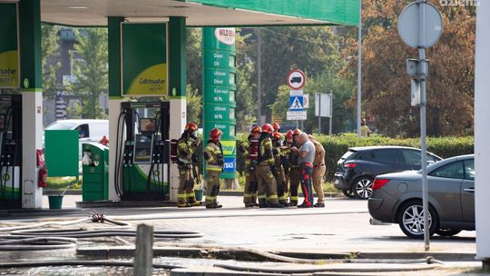 Wyciek gazu na stacji paliw! Ul. Kelles-Krauza zablokowana [zobacz wideo i zdjęcia]