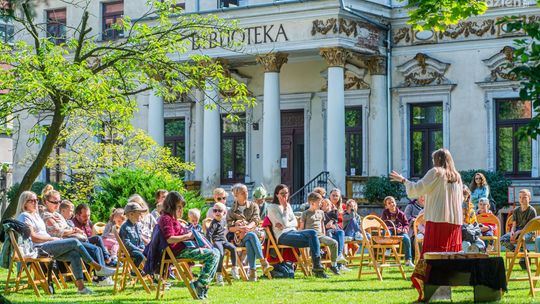 Wyciszająca odskocznia. Biblioteka zaprasza na warsztaty