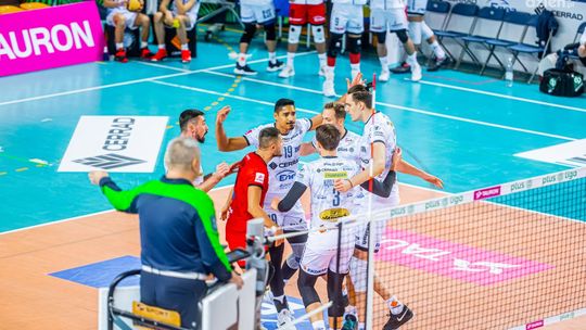 Wygrana w Lubinie i awans w tabeli Cerardu Enei Czarnych Radom