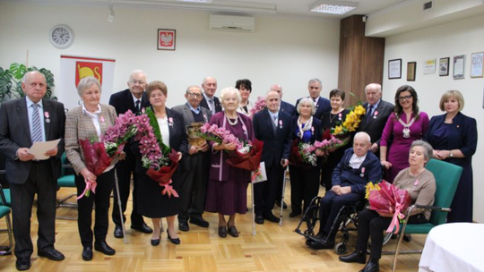 Wyjątkowa uroczystość Złotych Godów. Jubileusz świętowało siedem małżeństw