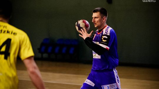 Wyjazdowa porażka piłkarzy ręcznych