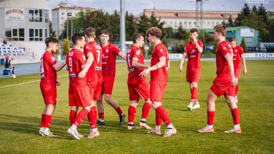 Wyjazdowe starcia trzecioligowców. Broń w Sieradzu, Pilica w Skierniewicach Wyjazdowe starcia trzecioligowców. Broń w Sieradzu, Pilica w Skierniewicach