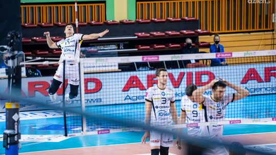 Wyjazdowe starcie Cerradu Enei Czarnych w Rzeszowie