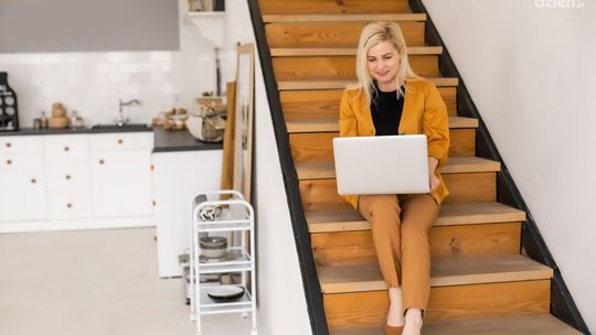 Wykończenie schodów wewnętrznych Wykończenie schodów wewnętrznych