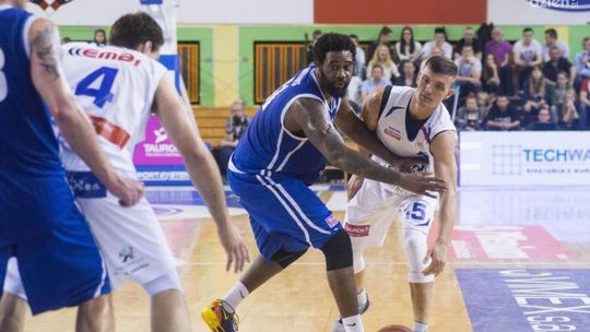 Wymęczone zwycięstwo Rosy z Jeziorem