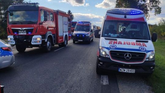 Wypadek koło Zwolenia. Trzy osoby w szpitalu 