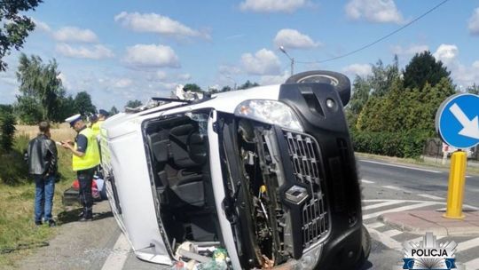 Wypadek na DK12. Trzy osoby w szpitalu 