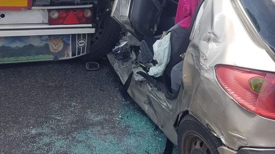 Wypadek na DK79. Ranne trzy osoby