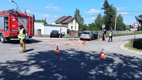 Wypadek na skrzyżowaniu, pięć osób w szpitalu