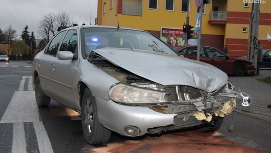 Wypadek  na skrzyżowaniu ul. Zbrowskiego i Wodnej