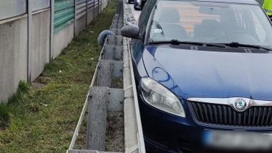 Wypadek na trasie S7. Kobieta trafiła do szpitala