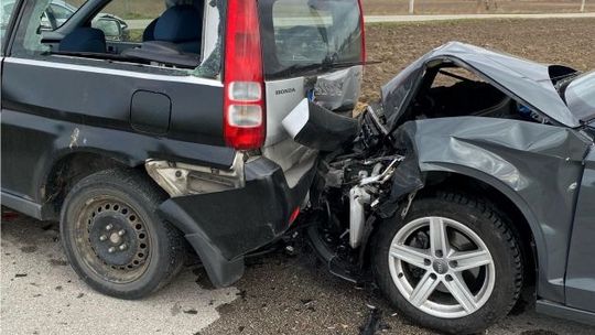 Wypadek pod Jedlińskiem. Trzy osoby w szpitalu