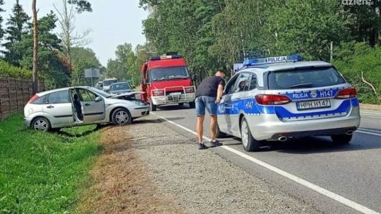 Wypadek pod Warką. Dwie osoby w szpitalu