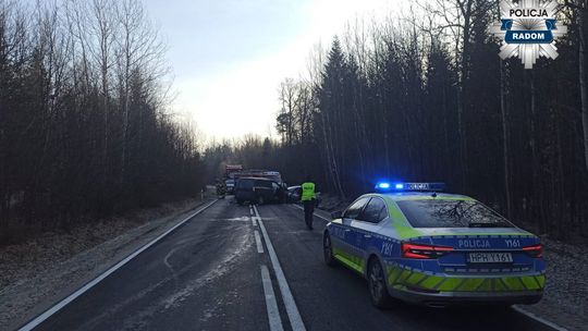 Wypadek śmiertelny pod Radomiem. Droga nieprzejezdna Wypadek śmiertelny pod Radomiem. Droga nieprzejezdna