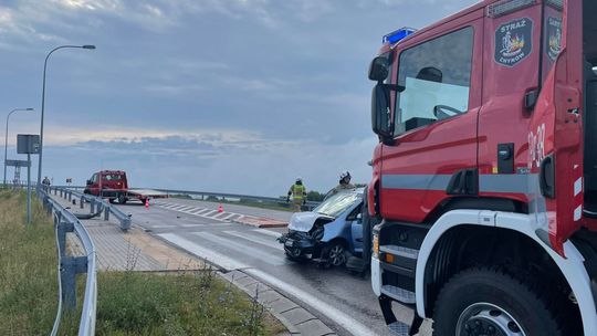 Wypadek w Chynowie. Kobieta w szpitalu