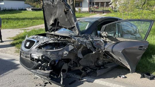 Wypadek w Kobylanach. Trzy osoby w szpitalu