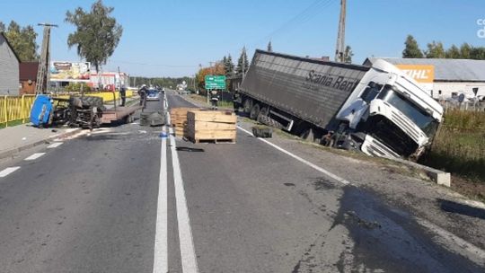 Wypadek w Konarach. 30-latek w szpitalu