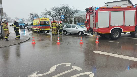 Wypadek w Małęczynie, jedna osoba w szpitalu