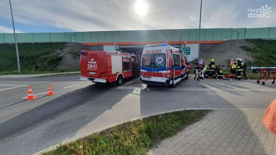 Wypadek w Mleczkowie. Dwie osoby w szpitalu