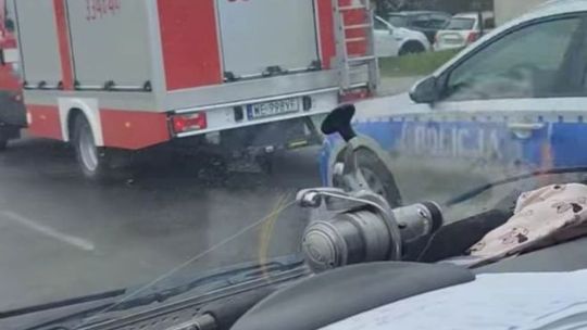 Wypadek w Pionkach. Dwie osoby w szpitalu 