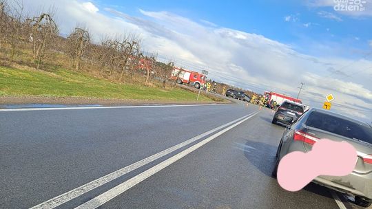 Wypadek w Trzylatkowie. Dwie osoby w szpitalu
