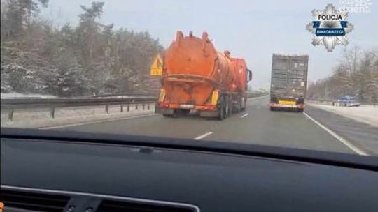 Wyprzedzał ciężarówką na zakazie. Stracił prawo jazdy