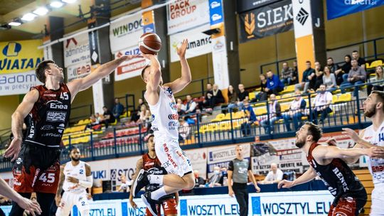 Wysoka porażka koszykarzy HydroTrucku Radom z Astorią Bydgoszcz