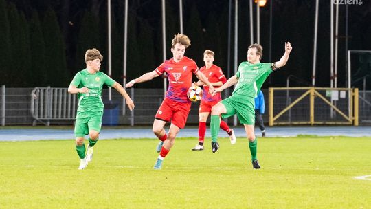 Wysokie porażki Broni Radom i Pilicy Białobrzegi w meczach III ligi