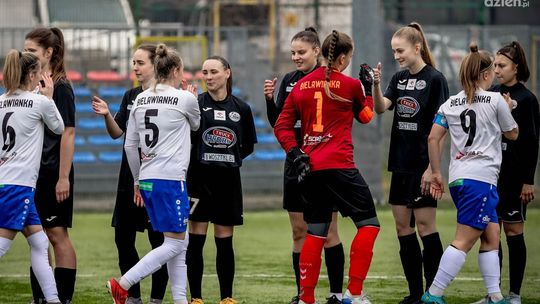 Wysokie zwycięstwo piłkarek HydroTrucku Radom z Bielawianką Bielawa