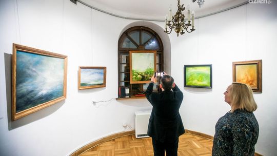 Wystawa obrazów „JESTEStwo” J. Blicharskiej-Linar (zdjęcia)