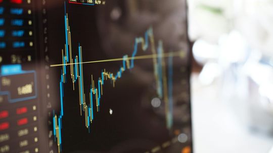 Wzrost zainteresowania handlem na rynku forex w Polsce na przestrzeni ostatniej dekady