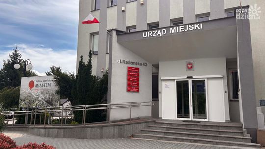 Z naruszeniem prawa