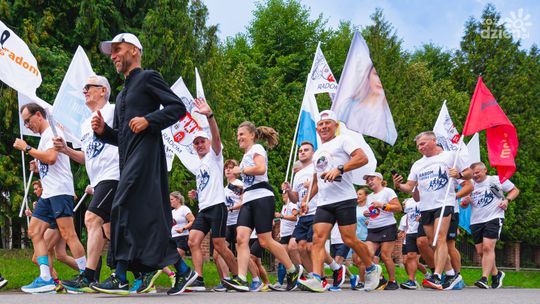 Z Radomia do Częstochowy biegiem. Ruszyła 15. Diecezjalna Pielgrzymka Biegowa