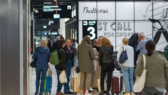 Z Warszawy na radomskie lotnisko za darmo 