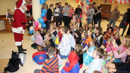 Zabawa choinkowa z Policją