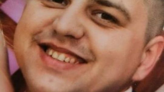 Zaginął Damian Suwalski. Policja poszukuje pasażerów autobusu