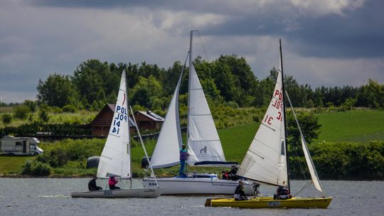 Żagle z muzyką. Regaty Żeglarskie i Festiwal Piosenki Żeglarskiej w Domaniowie