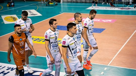 "Zagraliśmy bardzo źle. Dostaliśmy dużego gonga" - komentarze po meczu Cerrad Enea Czarni - Trefl