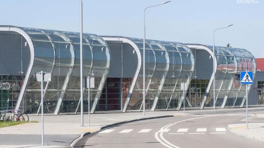 Zakończy się spór wojsko - port lotniczy?