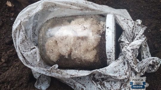 Zakopał ponad 0,5 kg narkotyków
