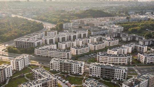 Zakup mieszkania pod Warszawą: Na co zwrócić uwagę?