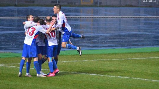 Zaległy mecz Broni z Wartą